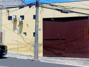 Galp�o � venda � 295m� constru�dos em terreno de 300m�