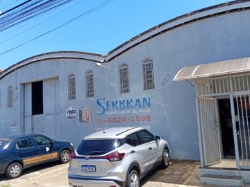 Galp�o Comercial no Bairro S�o Lu�s � 900 m� Constru�dos