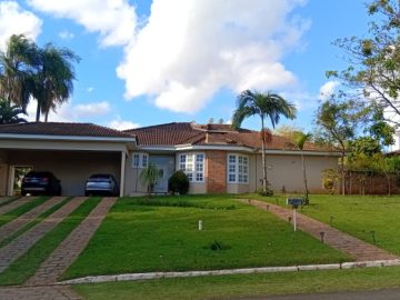 Casa Alto Padr�o no Piccolo Paese � 4 Su�tes e 2.380 m�