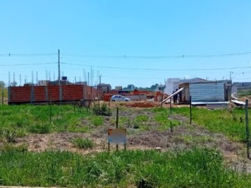 Lote comercial � venda em Salto � 177,88m�