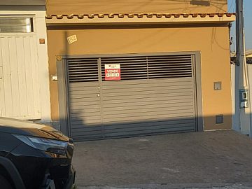 Sobrado com Su�te e �rea Gourmet � Vila dos Eucaliptos