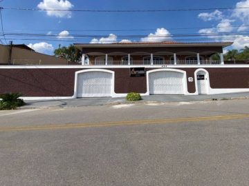 Casa Alto das Palmeiras com 4 Su�tes e Estrutura Completa